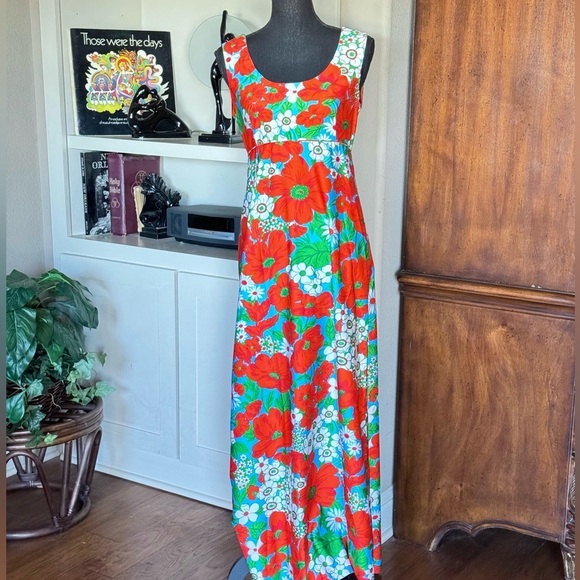 Concept 70’s Vintage Floral Maxi Dress - Picture 2 of 16